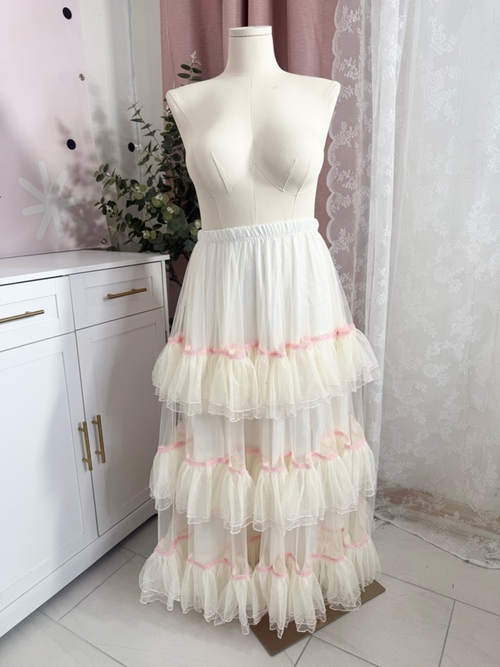Sugar Thrillz Tiered White Tulle Maxi Skirt with Pink Trim BIN#5